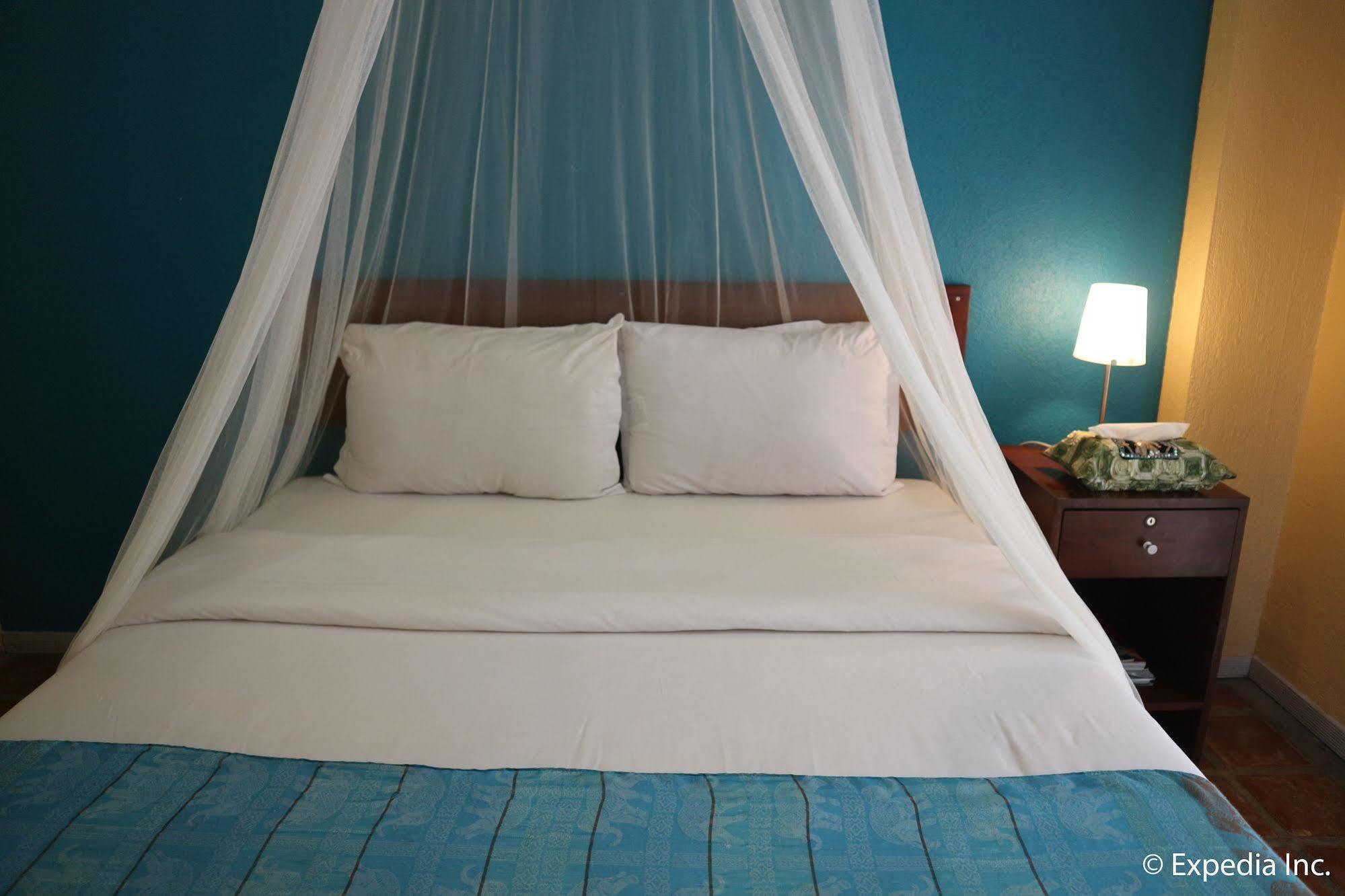 Sun Villa Beachfront Resort & Spa Balabag  Экстерьер фото